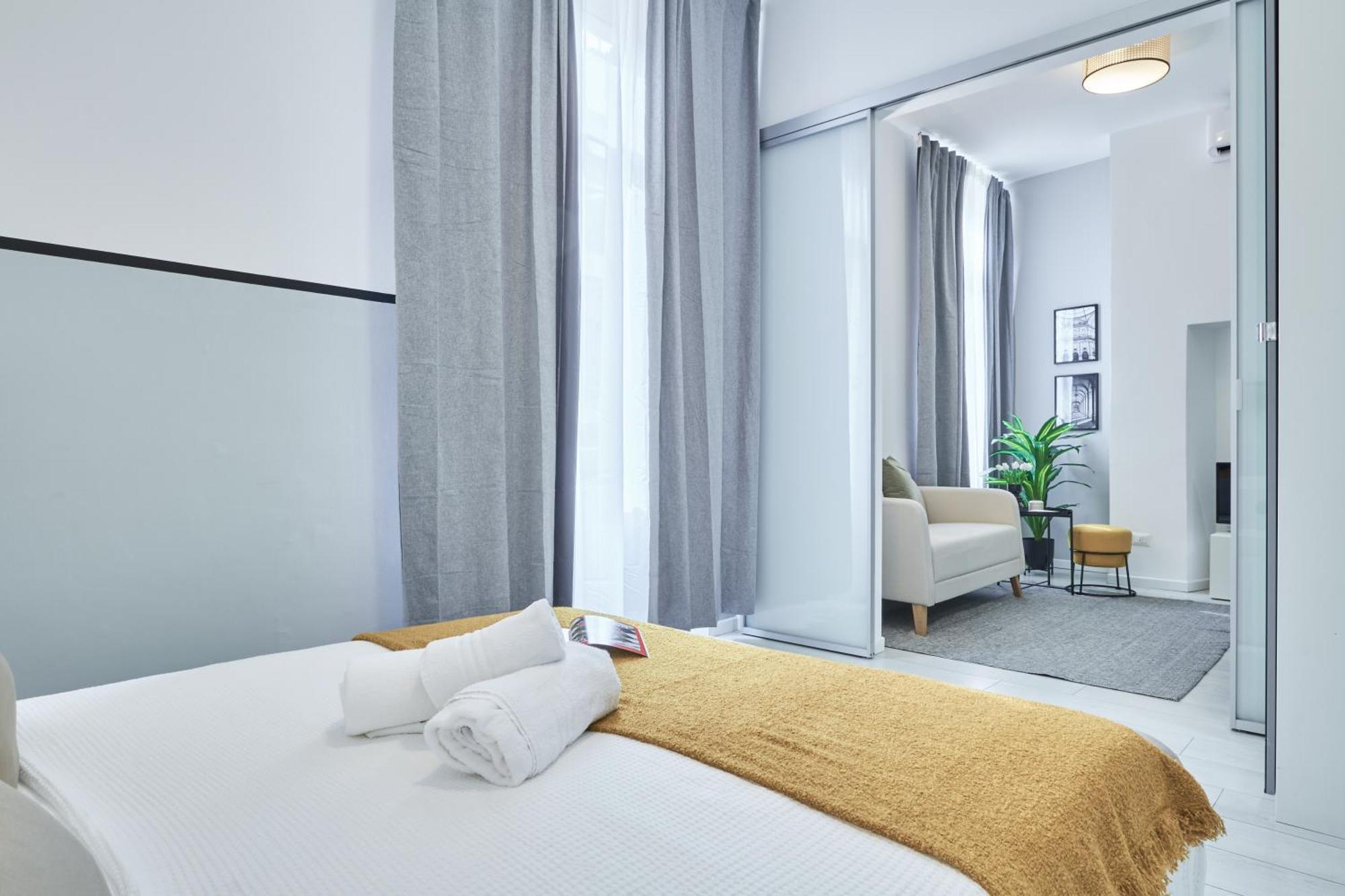 Elegante Appartamento Minimal Dai Tocchi Botanici Milan Luaran gambar
