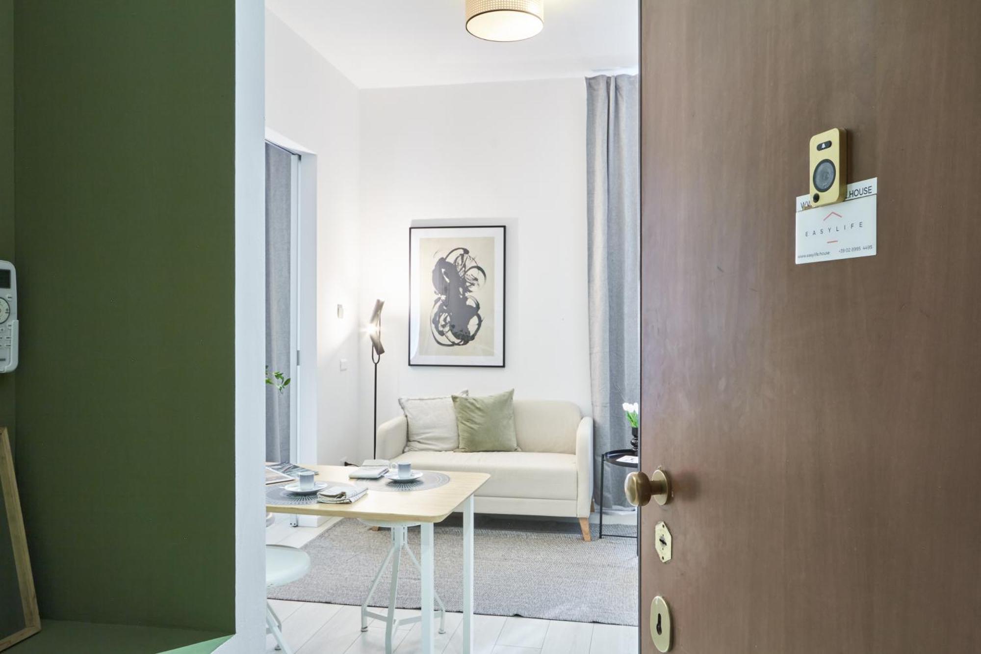 Elegante Appartamento Minimal Dai Tocchi Botanici Milan Luaran gambar