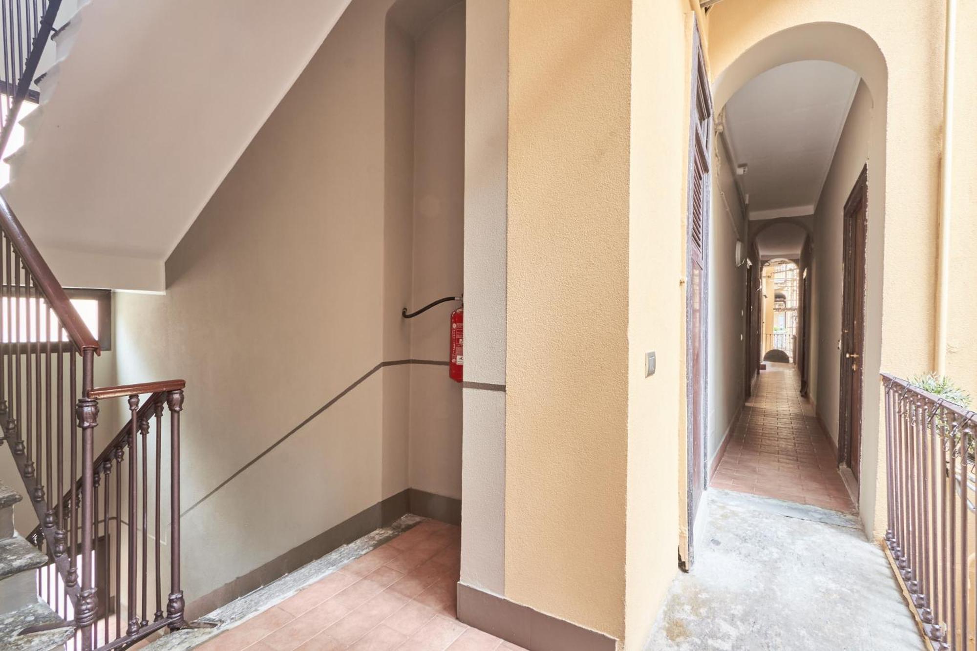 Elegante Appartamento Minimal Dai Tocchi Botanici Milan Luaran gambar