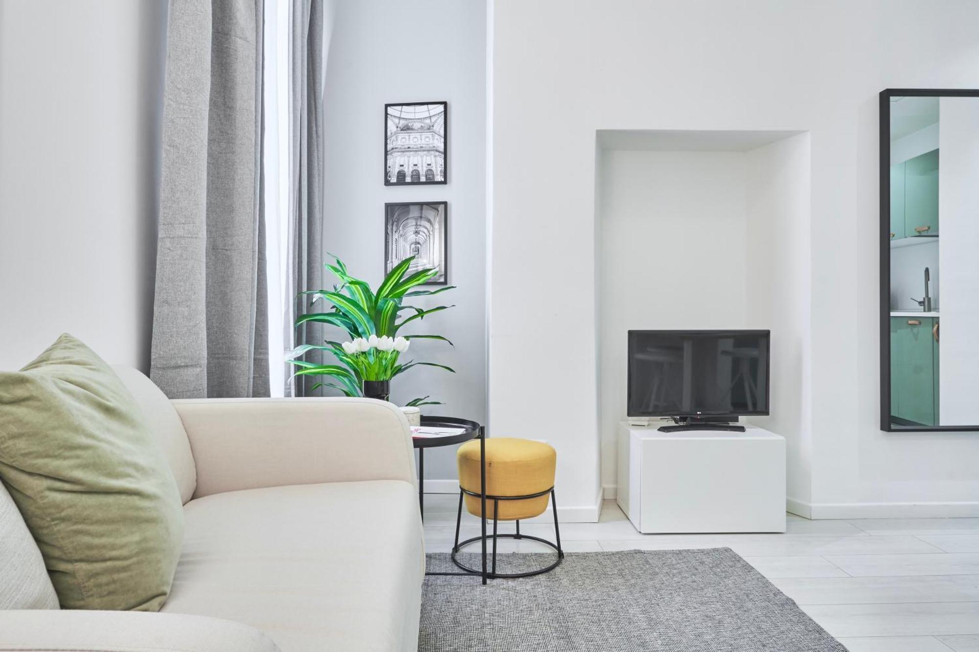 Elegante Appartamento Minimal Dai Tocchi Botanici Milan Luaran gambar